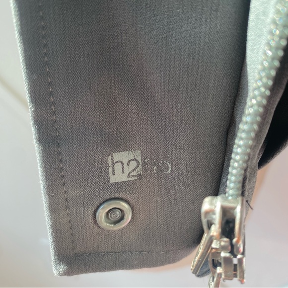 Patagonia Waterproof Jacket with Hood - XS - Picture 15 of 17